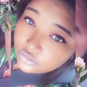 Meet your Posher, Janay